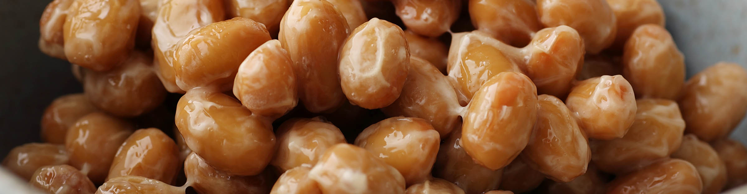 How should natto be eaten?